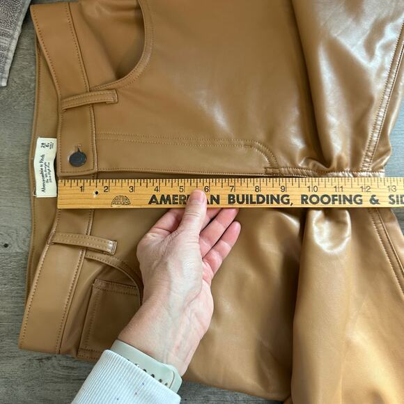 Abercrombie & Fitch The 90s Straight Ultra High Rise Faux Leather Pants Brown 6S - Picture 9 of 10